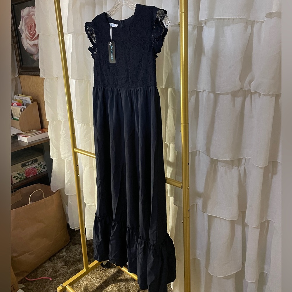 navy dress with belt